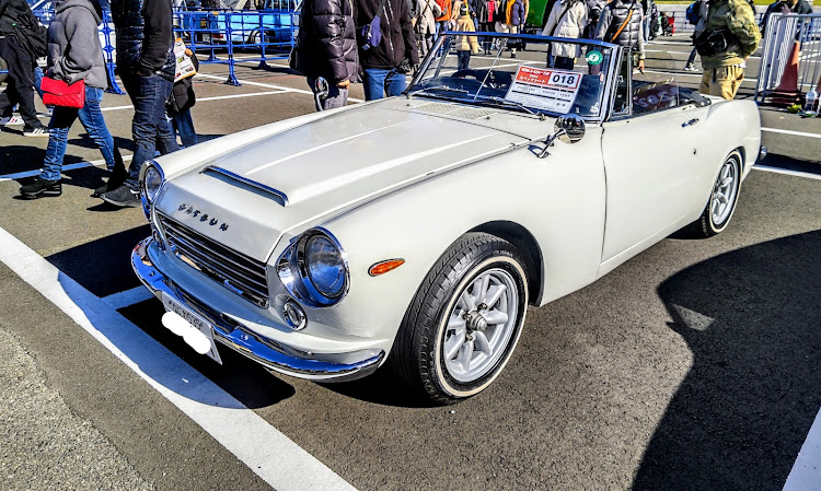 BRZの大阪万博記念公園・第5弾‼️🚀🚀🚀🚀🚀✨・昭和レトロカー万博2024・スポーツカーに乗ろうと思う。・フェアレディZだらけを楽しみたい🤩に関するカスタム事例の投稿画像3枚目