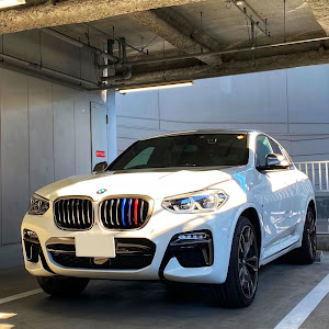 X4 M40i