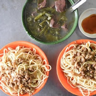 梁嫂炒麵 肉燥飯