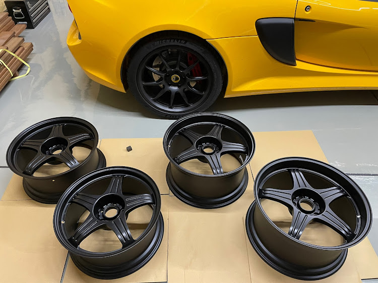 エキシージのK-ONE・ヘセル・シャコタン・シバタイヤに関するカスタム事例の投稿画像1枚目