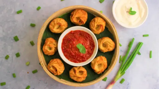 Veg Fried Momos [6 Pieces]