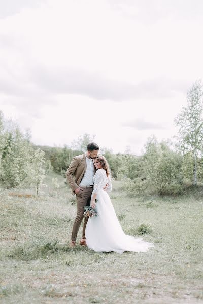 Fotógrafo de casamento Anastasiya Belousova (belousovaa). Foto de 12 de outubro 2018