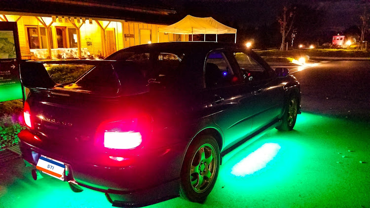 インプレッサ WRXのアンダーLED・SUBARU・インプレッサWRXSTI・DIYに関するカスタム事例の投稿画像1枚目