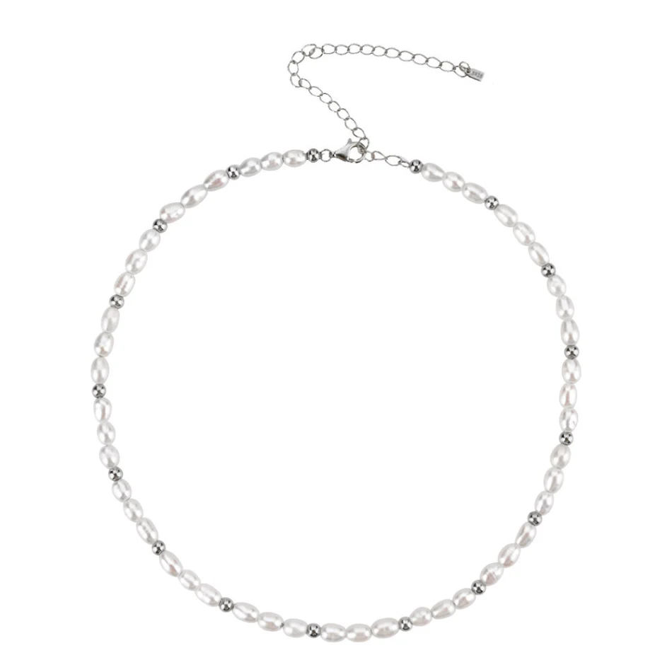 Retro zoetwater parelketting, Europees en Amerikaans design. Tijdloze elegantie voor elke gelegenheid. Verfraai je look met deze klassieke ketting.