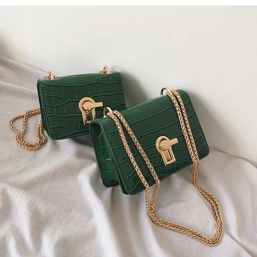 Title 12, Bolsa crossbody elegante e funcional, ideal par...