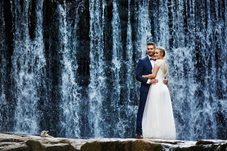 Wedding photographer Dawid Trojanowski (dawidtrojanowski). Photo of 25 April 2019