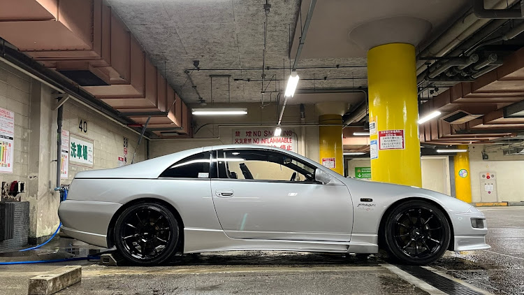 フェアレディZの300zx・洗車・地下駐車場・黄砂まみれに関するカスタム事例の投稿画像1枚目