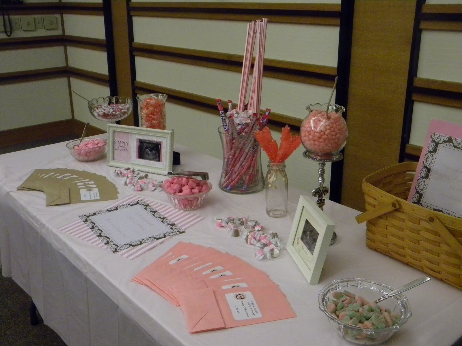 pink candy buffet