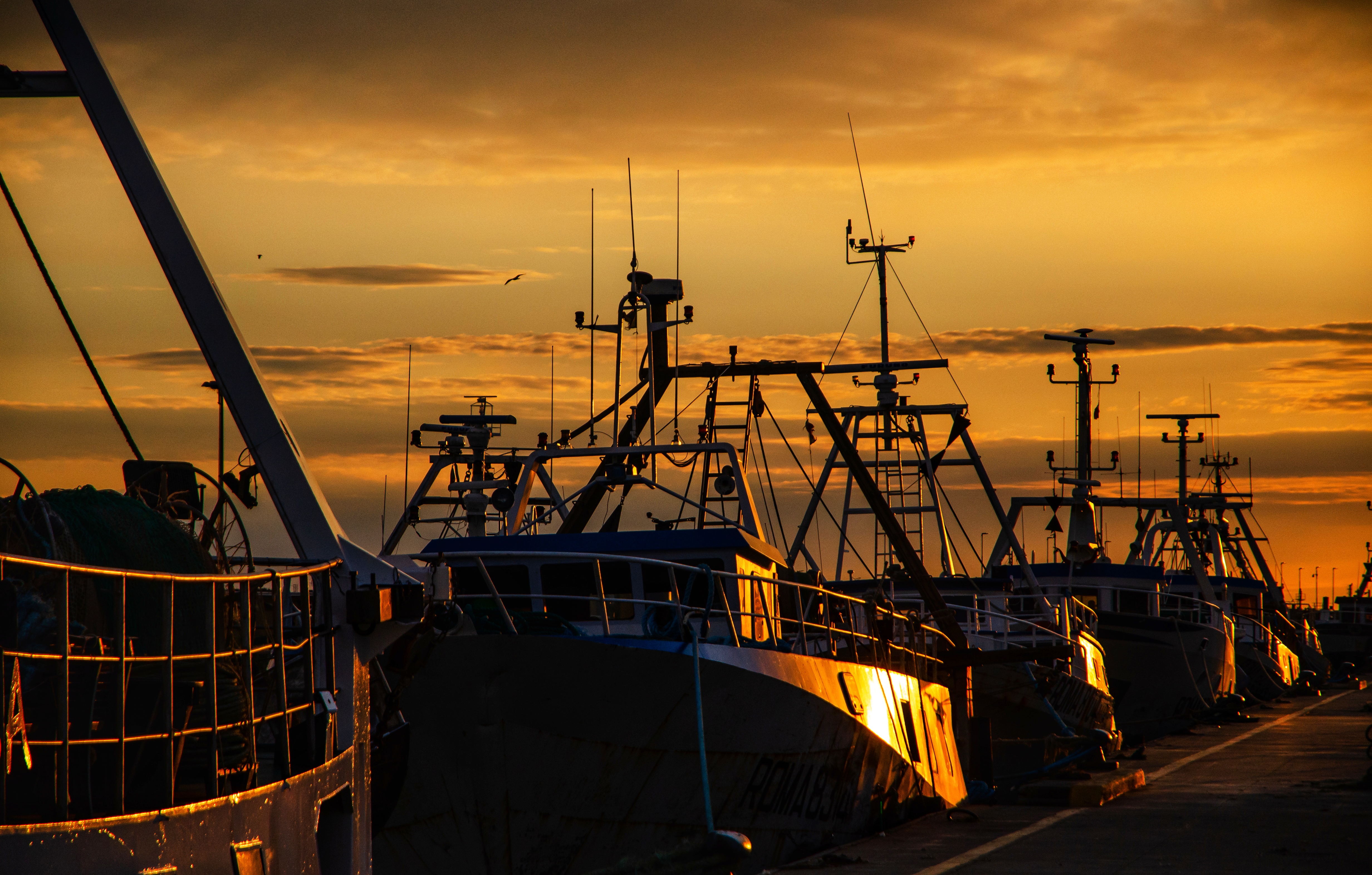 Tramonto al porto di cromam