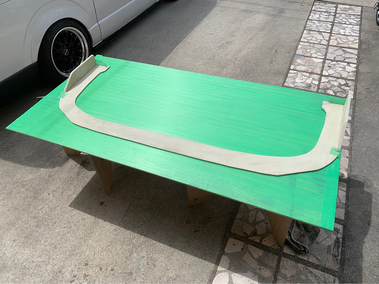 ハイエースバンのsimple style・Reiker's Racing・フカリムニコダワル・フリッパー製作・ちょっとルック乾燥中に関するカスタム事例の投稿画像2枚目