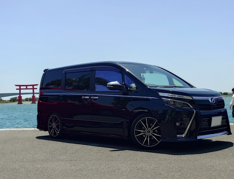 ヴォクシーのチーピン・GWの思い出・四日市いなばポートライン・弁天島海浜公園・運転好きに関するカスタム事例の投稿画像3枚目