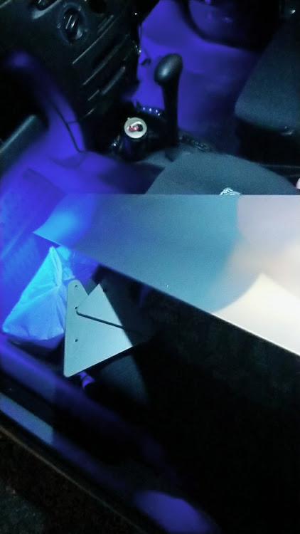 プロボックスバンのDIY・GTウィングに関するカスタム事例の投稿画像1枚目