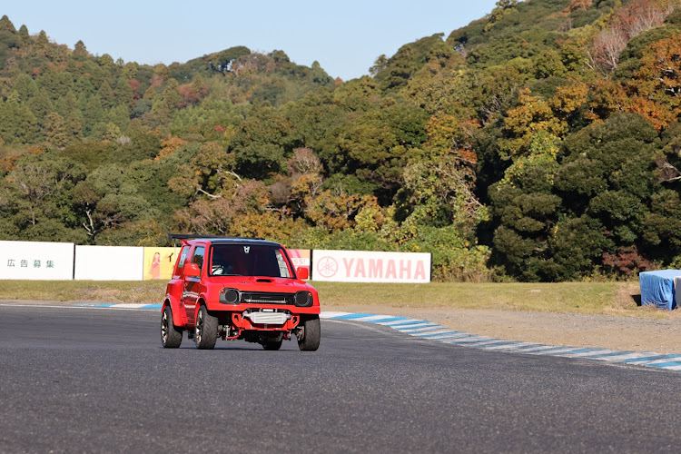 ジムニーの横ヒレ@レインボーオートさんが投稿したカスタム事例の投稿画像4枚目