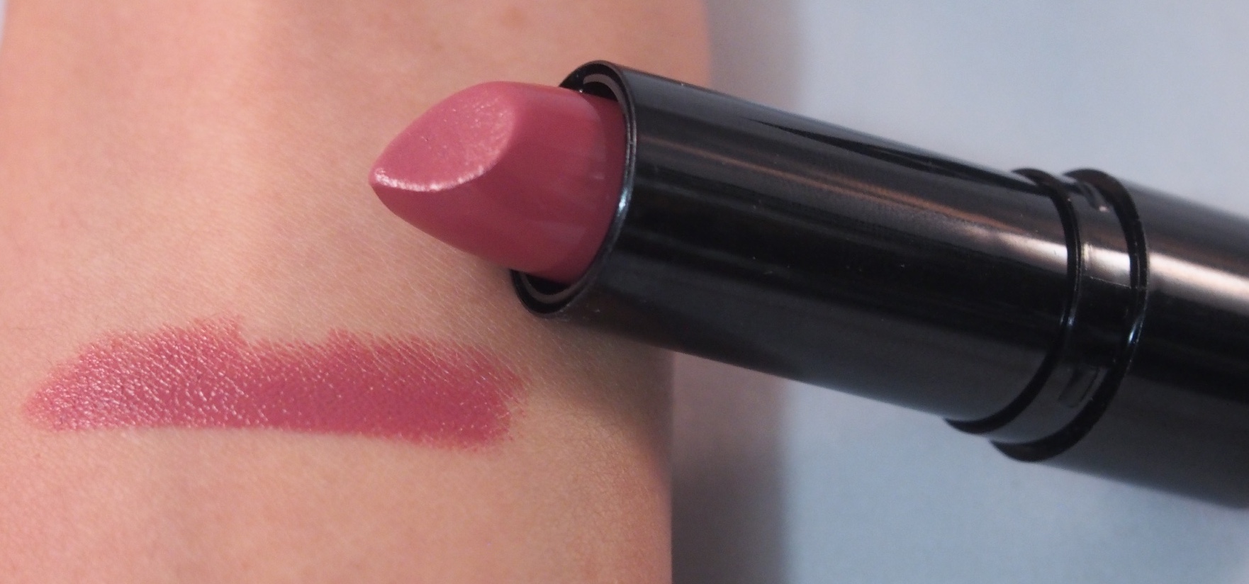 NYX Lip Smacking Fun Colors in B52