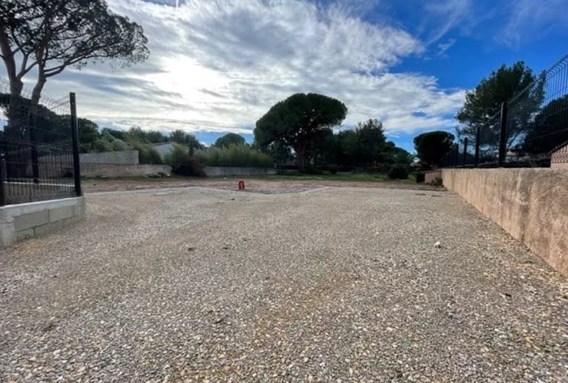  Vente Terrain à bâtir - 588m² à Puget-sur Argens (83480) 