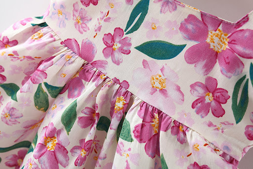 Title 7, Vestido curto floral de manga curta para menina...