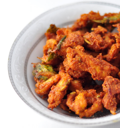 CHICKEN PAKORA (PAKODA) RECIPE - CRISPY AND DELICIOUS ...