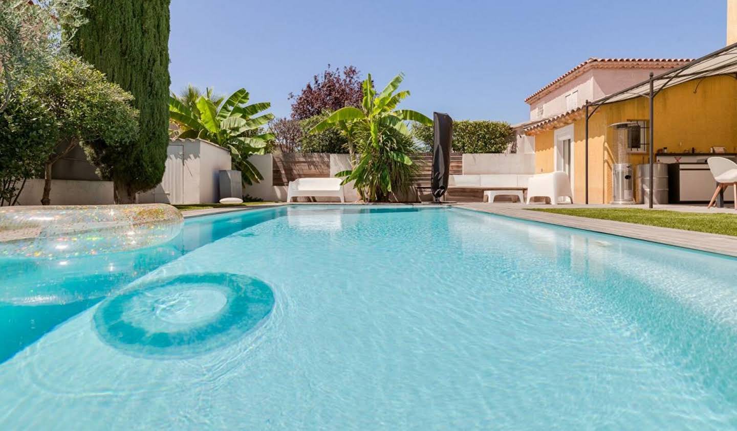 Villa with pool and terrace Saint-Cyr-sur-Mer