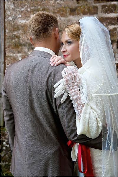 Fotógrafo de casamento Oleg Sverchkov (sverchkovoleg). Foto de 1 de abril 2014