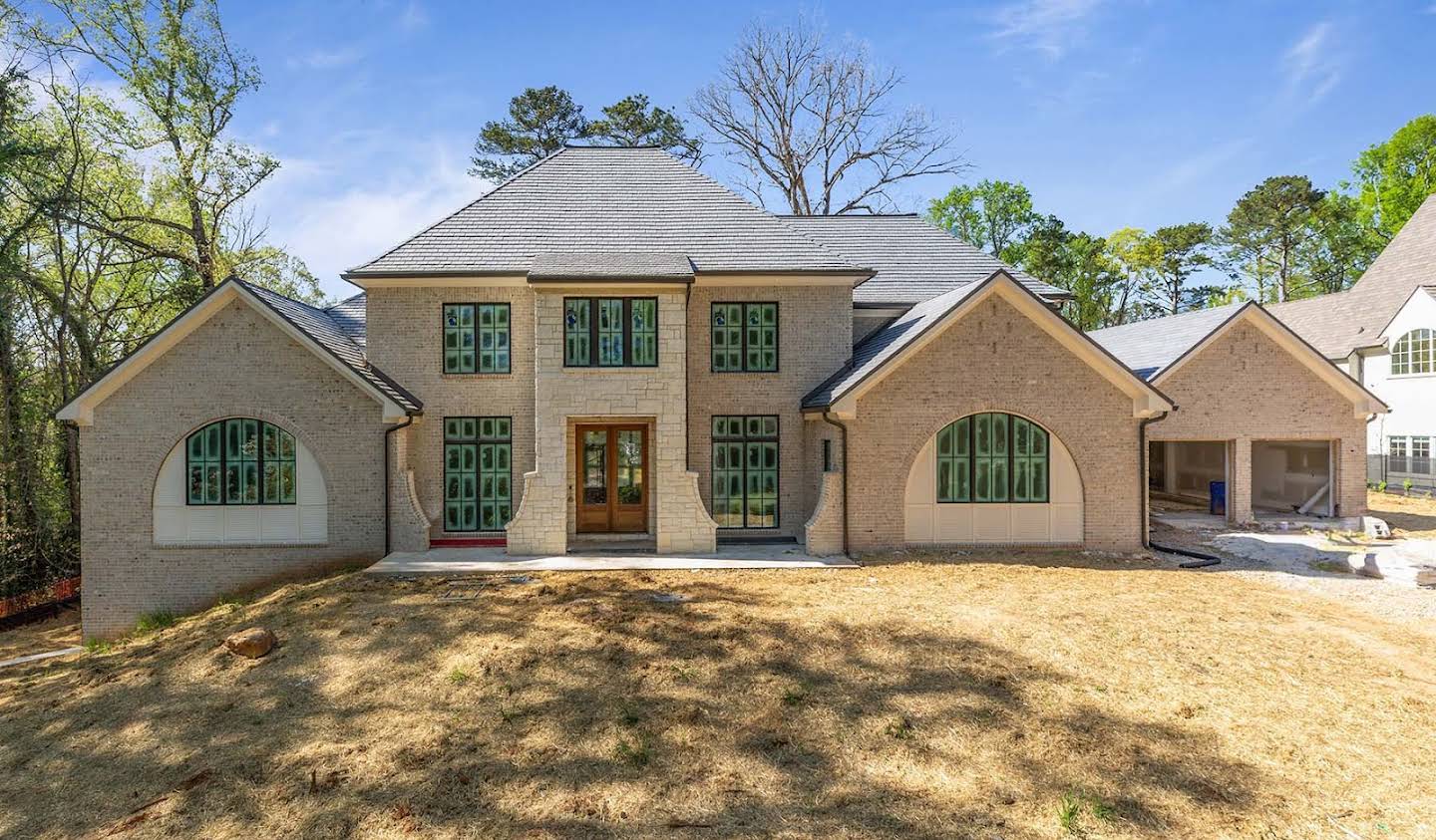 House with pool Atlanta