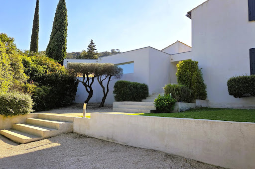 House with pool 3
