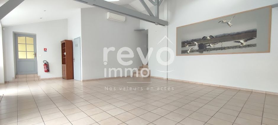 Vente maison 12 pièces 367 m² à La Chevrolière (44118), 390 000 €