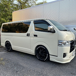 ハイエースバン TRH200V