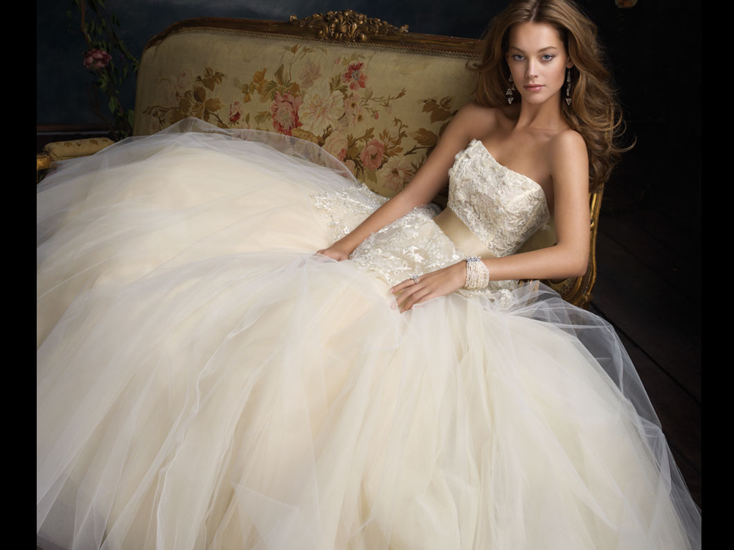 lazaro wedding dresses