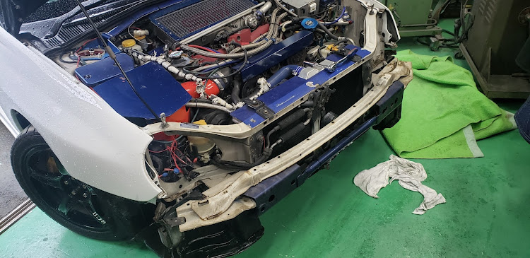 インプレッサ WRX STIの制作・猫好き・塗装・雨ですね・カナード取り付けに関するカスタム事例の投稿画像2枚目