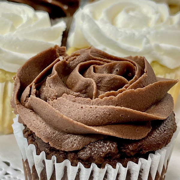 Vegan anf gluten free Double Chocolate Fudge Cupcakes