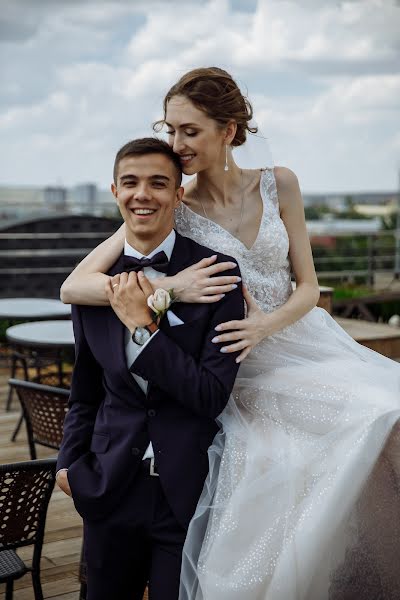 Fotografo di matrimoni Irina Popova (misterpopo4ka). Foto del 7 febbraio 2021