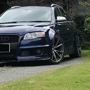 RS4 アバント B7