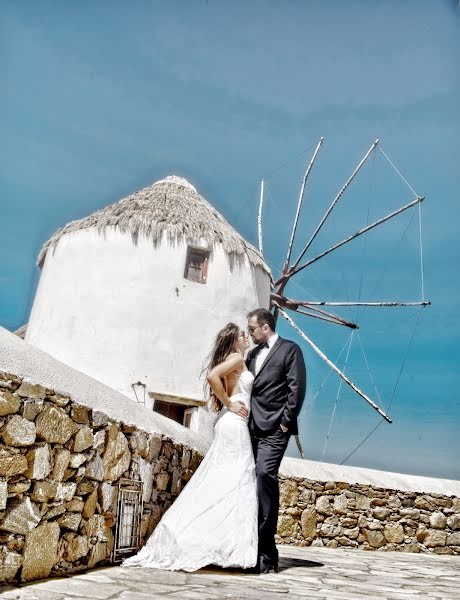 Jurufoto perkahwinan Kostas Sinis (sinis). Foto pada 16 Mac 2017