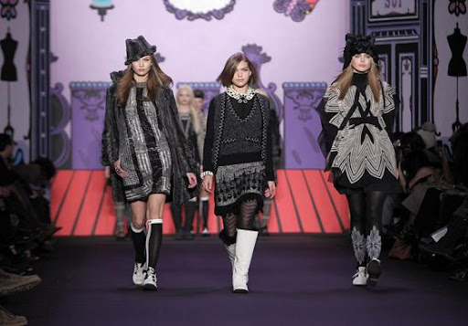 Anna Sui Fashion Week 2011. Fall 2011 fashion from Anna