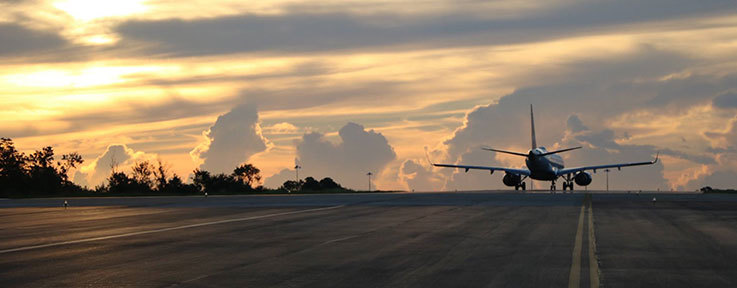 Flights at MCO - Orlando International Airport