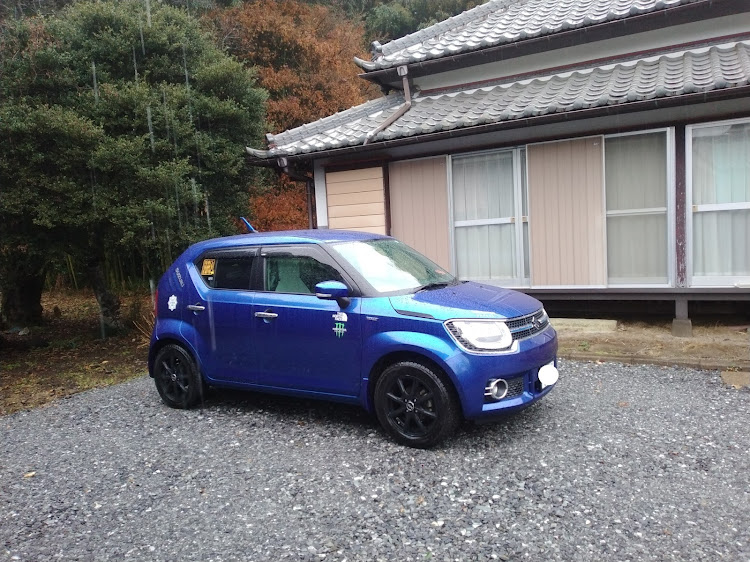 イグニスのブーストブルーパールメタリック・ZRZ・ノーマル車高・無加工スマホ撮り・白飛びに関するカスタム事例の投稿画像2枚目