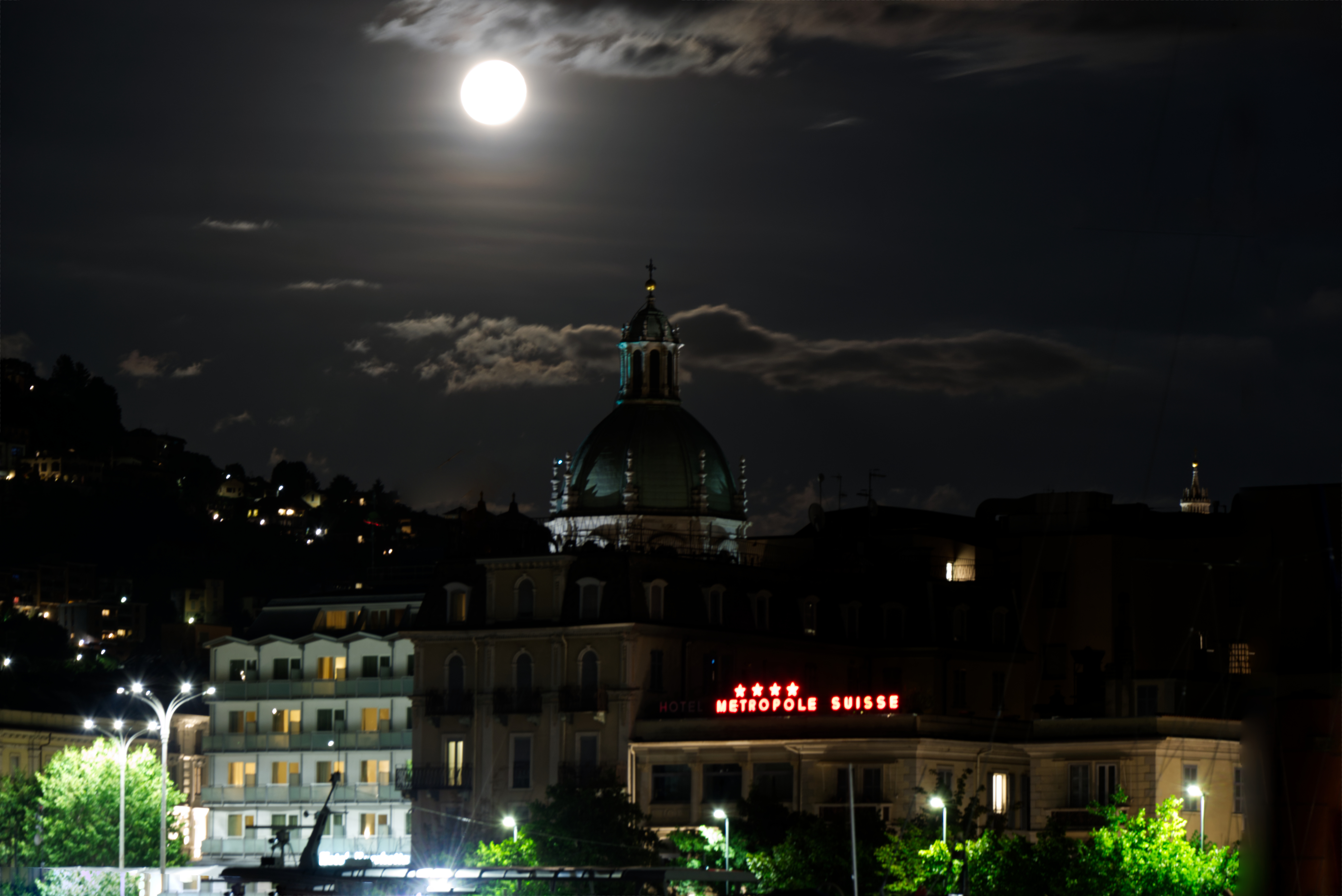 guarda che luna di elenaro