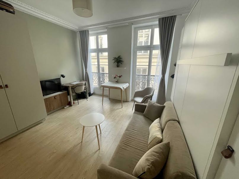 Location meublée appartement 1 pièce 24 m² à Paris 7ème (75007), 1 450 €