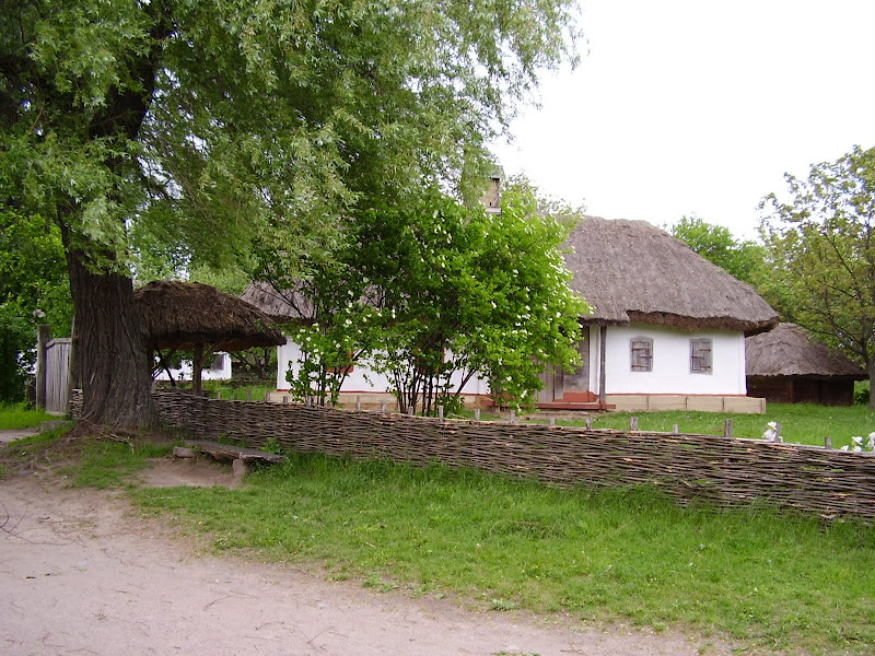 Киев деревня пирогово