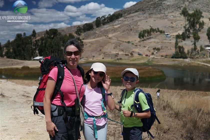 LAGUNA WILCACOCHA con NIÑOS - CORDILLERA NEGRA