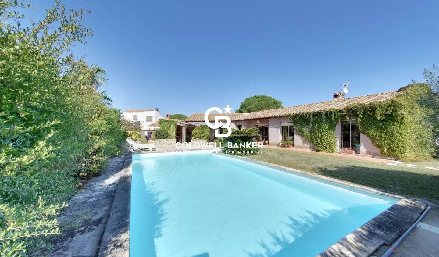 Villa with terrace Saint-Cyprien