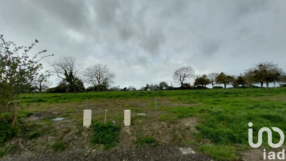 Vente terrain  1000 m² à Vains (50300), 110 000 €