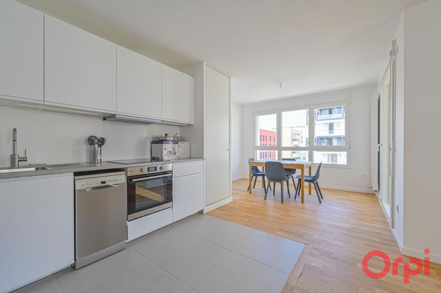 Location meublée appartement 3 pièces 64 m² à Asnieres-sur-seine (92600), 1 449 €
