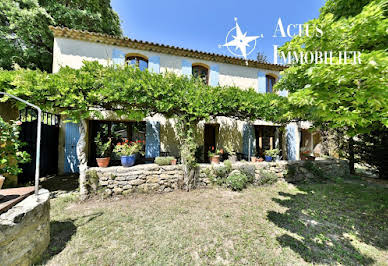 House with pool and terrace 5