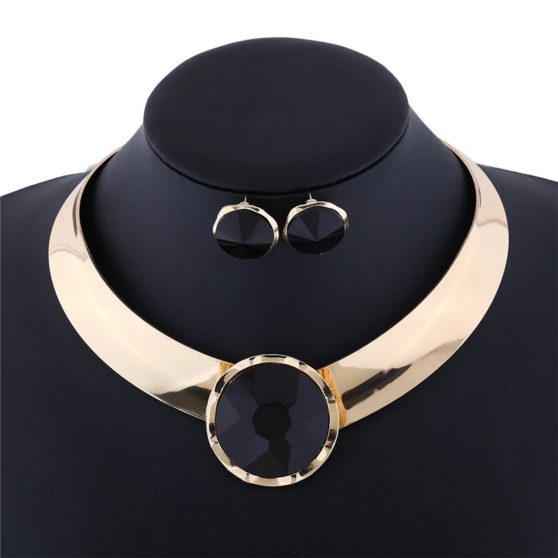 Title 7, Conjunto colar e brincos de joias Elegância e b...