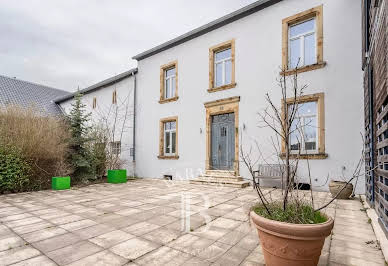 House with garden and terrace 3