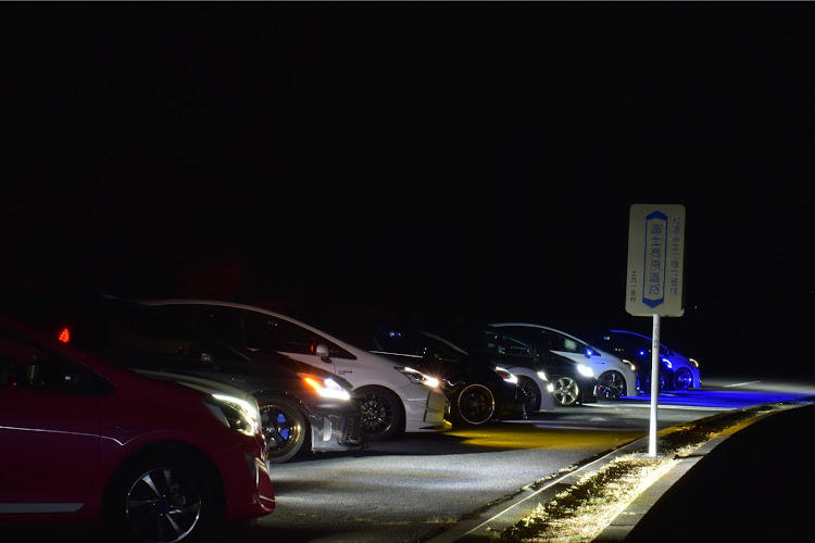 RX-8のCrystal 8・night photography・とむさんと愉快な仲間たち(仮)・えらいスンマヘん・飯を囲めば仲深まるに関するカスタム事例の投稿画像30枚目