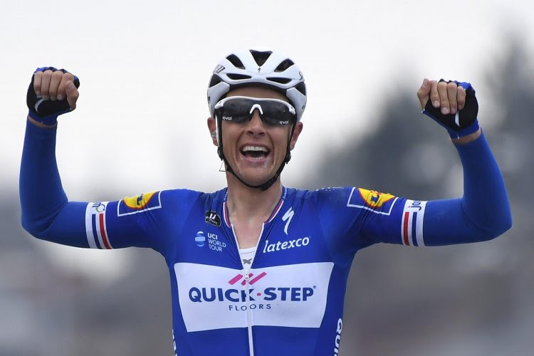 E3-winnaar Niki Terpstra duidt zijn favorieten voor de Ronde aan én: "Bedankt voor die extra druk, Tom"