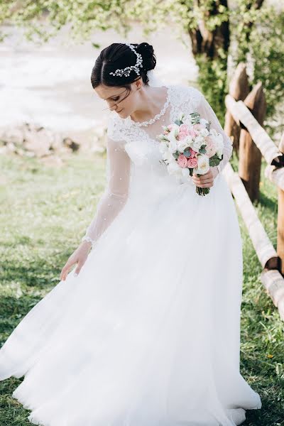 Fotógrafo de casamento Yura Yarema (jurajarema). Foto de 24 de fevereiro 2019