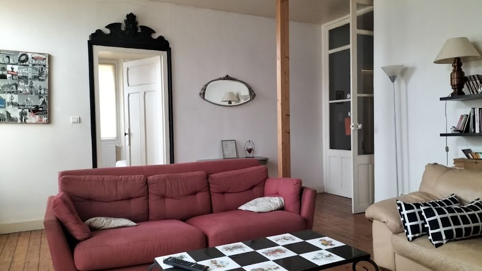 Location  appartement 5 pièces 110 m² à Saint-Cyprien (24220), 650 €